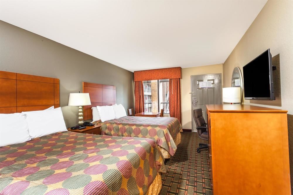 2 Double Bed Room